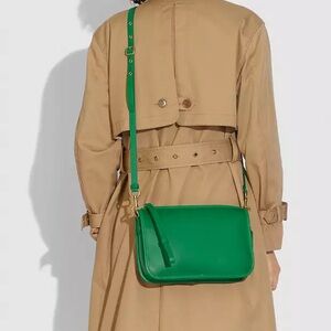 IN SEARCH OF Coach Quinn Green Leather Crossbody